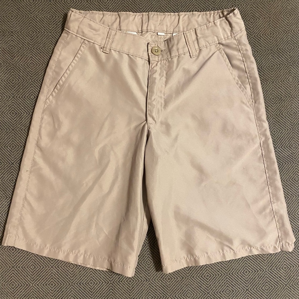 Chaps khaki performance shorts. Boy’s Size 12
